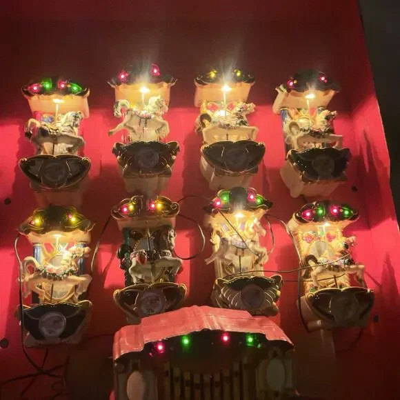 Mr. Christmas 1992 Holiday Carousel 8 Horses Carols Music Lights Motion W/box